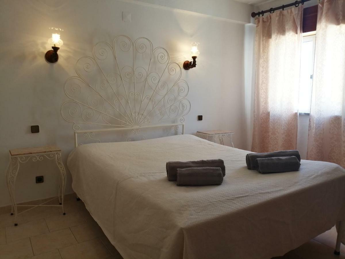 Rustic Old Town Apartment อัลบูเฟรา ภายนอก รูปภาพ